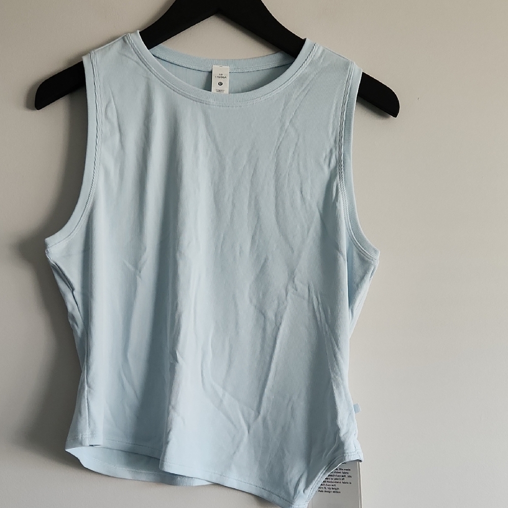 Lululemon NWT Asymmetrical Hem Tank Top Size 10